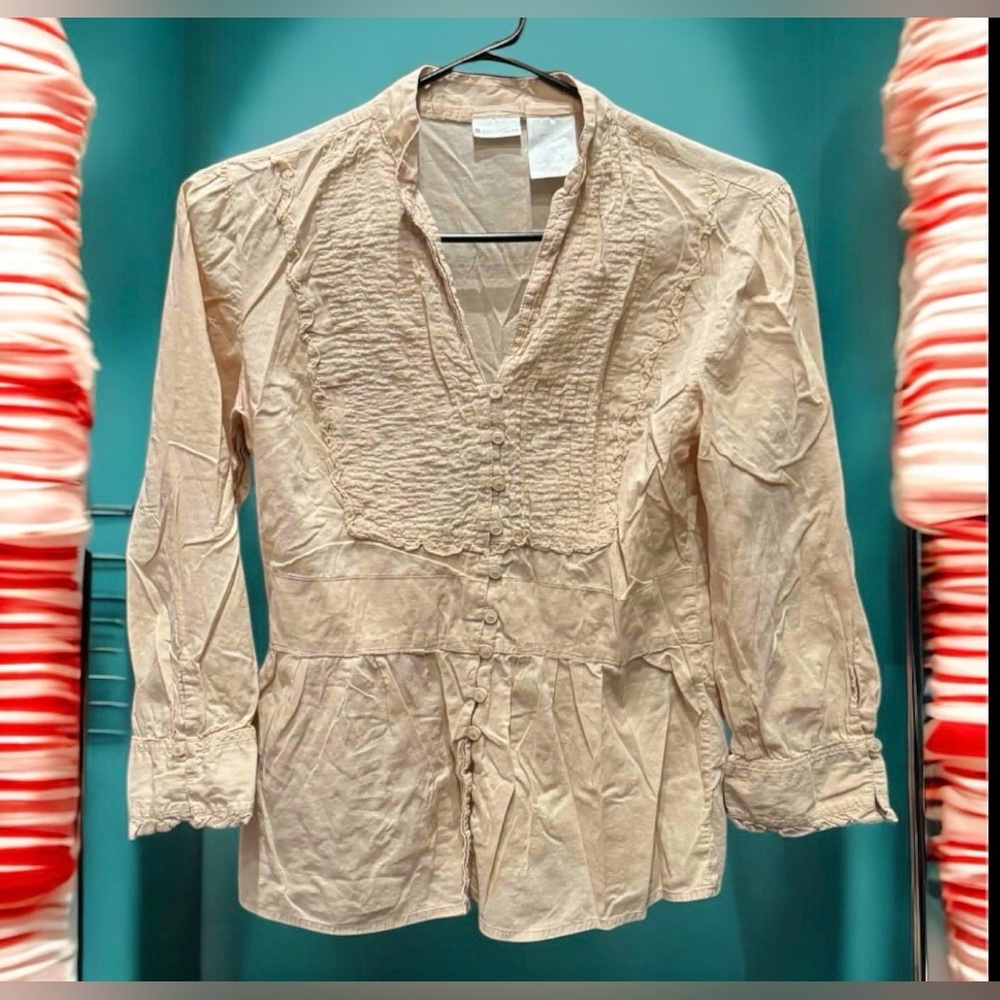 No Boundaries Beige Blouse with Textured Front juniors SMALL